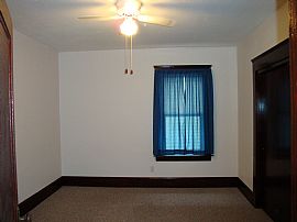 Quiet, Spacious, Clean 2 Bed on 3rd Floor near NSmithfield Line in Woonsocket, RI