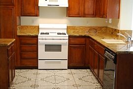 Gated Community with Pool/Spa in Palmdale, CA (Photo 2 of 6)