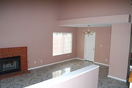 Gated Community with Pool/Spa in Palmdale, CA (Photo 4 of 6)