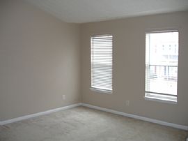 Great Location Townhouse in Lawrenceville, GA (Photo 4 of 5)