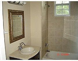 Beautiful 2 BR / 2 BA Duplex near Fairgrounds in New Orleans, LA (Photo 3 of 5)