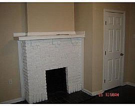 Beautiful 2 BR / 2 BA Duplex near Fairgrounds in New Orleans, LA (Photo 5 of 5)