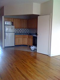 Large 1 BR Apartment in Brownstone in Manhattan, NY (Photo 1 of 6)