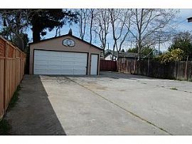 LARGE DUPLEX-REMODEL-FIRE PLACE-VAULTED CEILING-SJSU in San Jose, CA (Photo 5 of 6)
