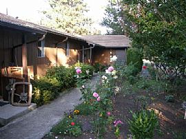 NE/CENTRAL SALEM BLOCKS FROM DOWNTOWN in Salem, OR