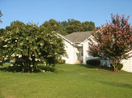 Single Family Home Near Major Interstates in Stockbridge, GA (Photo 2 of 2)
