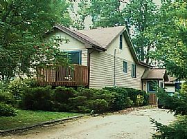 Close in Suburb-Hinsdale H.S.- 1 1/4 Acres-No outlet 1 lane str in Willowbrook, IL