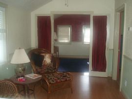 2 BR / 2BA Old Northeast in Saint Petersburg, FL (Photo 2 of 4)