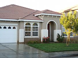 Beautiful Home in Fantastic Neighborhood in Palmdale, CA