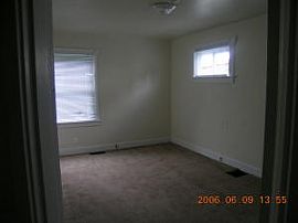 Room in House $350/$500 in Tacoma, WA (Photo 4 of 4)