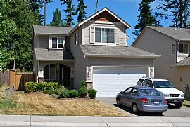 FIVE BEDROOM W/ OFFICE/MEDIA ROOM HOUSE FOR RENT in Renton, WA