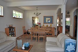 FIVE BEDROOM W/ OFFICE/MEDIA ROOM HOUSE FOR RENT in Renton, WA (Photo 2 of 6)