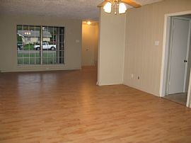 4 BR 2 BA House avail. NOW! in Dallas, TX (Photo 5 of 6)