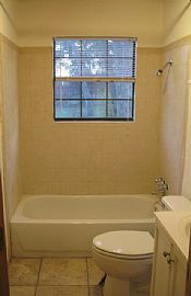 2 BR 1 BA House Avail NOW! - Section 8 OK in Dallas, TX (Photo 2 of 6)