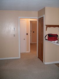2 Bed / 1 Bath Condo Available NOW! in Avon, CT (Photo 5 of 6)