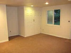 5 bedroom Home near metro in Rockville, MD (Photo 2 of 6)