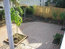 2 bed 2 car garage backyard  ready now in Signal Hill, CA (Photo 3 of 5)