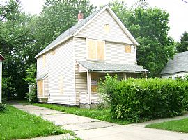 Rent to own 345/month Needs work/ Handy Person 3-bed bed/1/2 ba in Cleveland, OH