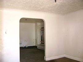 295 rehab job rent to own stop pying rent needs some work in Cleveland, OH (Photo 3 of 4)