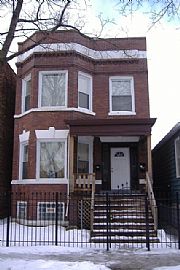 4 Bedroom Move In Ready Apartment in Chicago, IL