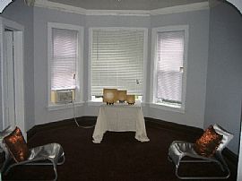 4 Bedroom Move In Ready Apartment in Chicago, IL (Photo 2 of 6)