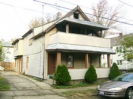 3 family homw rent to own handyman special  in Cleveland, OH