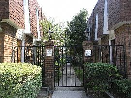 Townhouse/condo for rent in Metairie, LA (Photo 2 of 2)