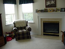 4 Bedrooms, Sunroom, Quiet cul-de-sac in Charlotte, NC (Photo 4 of 6)