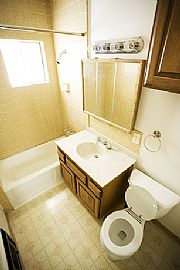 Unique Roomate Arrangement. A STEAL OF A DEAL!!!!! in Mar Vista, CA (Photo 3 of 6)