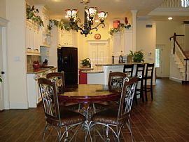 Beautiful Home in Gated Neighborhood of Crown Oaks in Montgomery, TX (Photo 6 of 6)