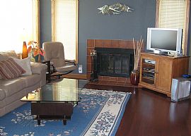 Delightful 2 Bedroom Condo with Fireplace and Balcony in Uptown! in Minneapolis, MN