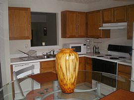 3 Bedroom 2.5 Bath Townhome End Unit $880 in Riverdale, GA (Photo 2 of 6)