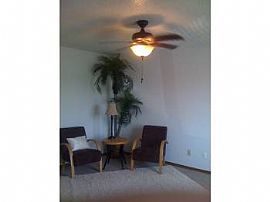 Immaculate upgraded townhomes in Nixa, MO (Photo 3 of 4)