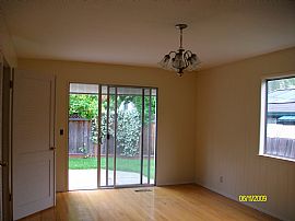 Excellent Location in Palo Alto, CA (Photo 3 of 5)