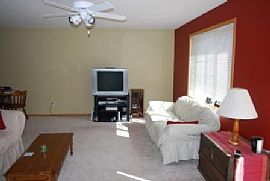 Spacious  Townhome Located in Woodbury! in Woodbury, MN (Photo 1 of 4)
