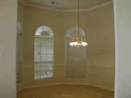 SPACIOUS 3 BRS, 2.5 BATHS, 2400 SQ OPEN FLOOR PLAN in Sugar Land, TX (Photo 4 of 6)