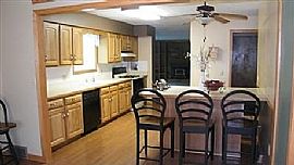 5 Bedroom newly remodeled home in Stow, OH (Photo 2 of 3)