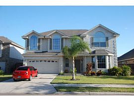 Beautiful, Modern 4 Bedroom Home with Vaulted Ceilings in Sharyland, TX