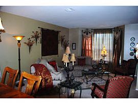 Beautiful, Modern 4 Bedroom Home with Vaulted Ceilings in Sharyland, TX (Photo 2 of 4)