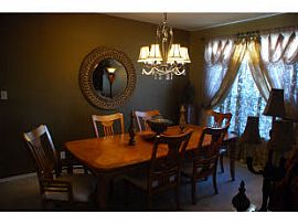 Beautiful, Modern 4 Bedroom Home with Vaulted Ceilings in Sharyland, TX (Photo 3 of 4)