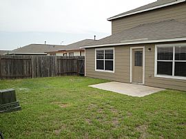 Beautiful Home in Great Neighborhood!!! in Cypress, TX (Photo 6 of 6)