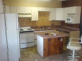 Large 1 BR Duplex in Tucson, AZ (Photo 2 of 6)