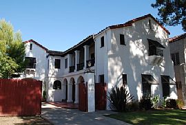 Spanish Duplex - Townhouse Style - Larchmont Village in Los Angeles, CA