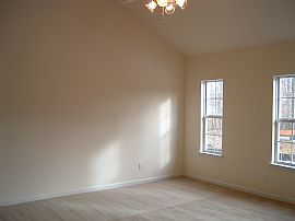 4 Bedroom in Union City in Union City, GA (Photo 3 of 6)