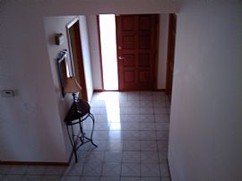 4bed,3bath Friendly Neighborhood, cul de sac, walking trail in Eden Prairie, MN (Photo 4 of 6)