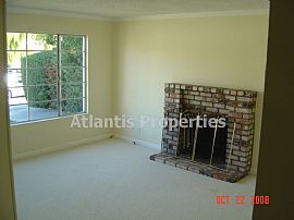 Beautiful, Spacious House with front/backyard and gardener!!!!! in San Jose, CA (Photo 2 of 6)