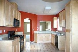 Charming 4 bed one story house in Stockton in Stockton, CA (Photo 2 of 6)