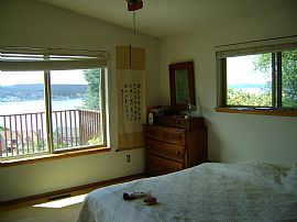 3+ Bedroom and 2 Bathroom view home in prime neighborhood in University Place, WA (Photo 2 of 6)