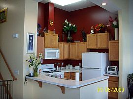 Lovely  Open &Bbright 3 BR, 3 Bath End Unit in Chanhassen, MN (Photo 3 of 6)