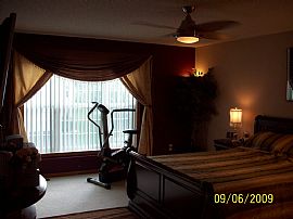 Lovely  Open &Bbright 3 BR, 3 Bath End Unit in Chanhassen, MN (Photo 4 of 6)